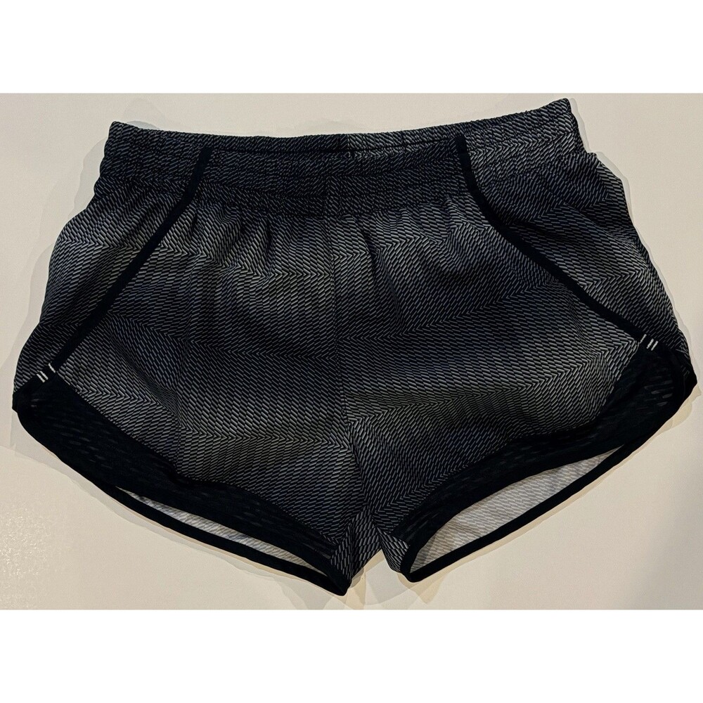 SO Juniors Woven Running Shorts XS – Black & White Chevron Pattern